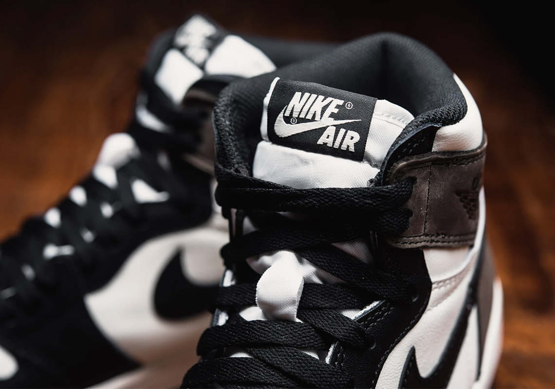 Air Jordan 1 Dark Mocha 555088 105 4