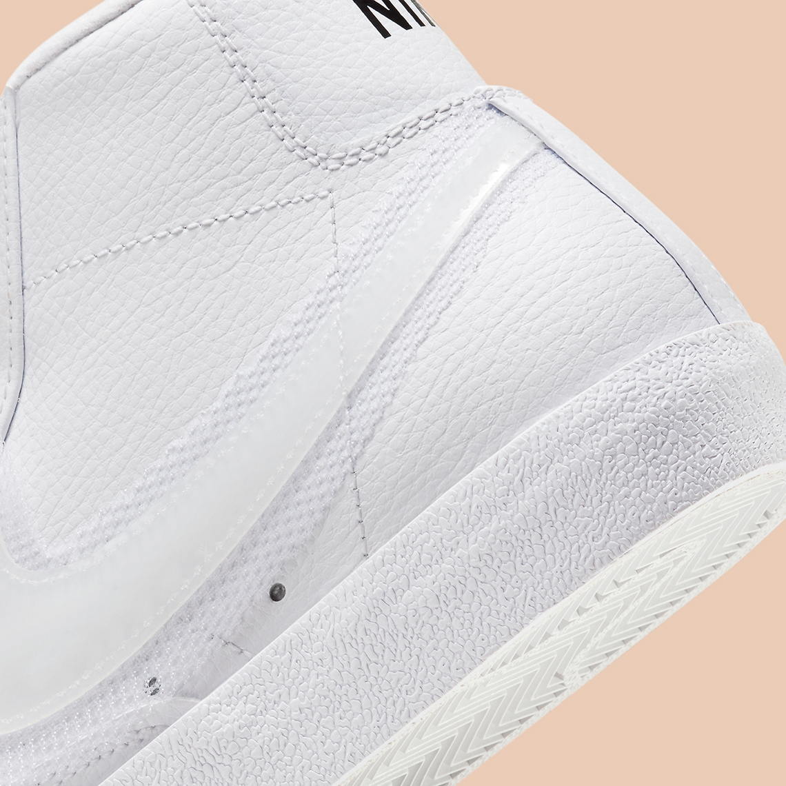 Nike Blazer Mid 77 Dd0502 100 1