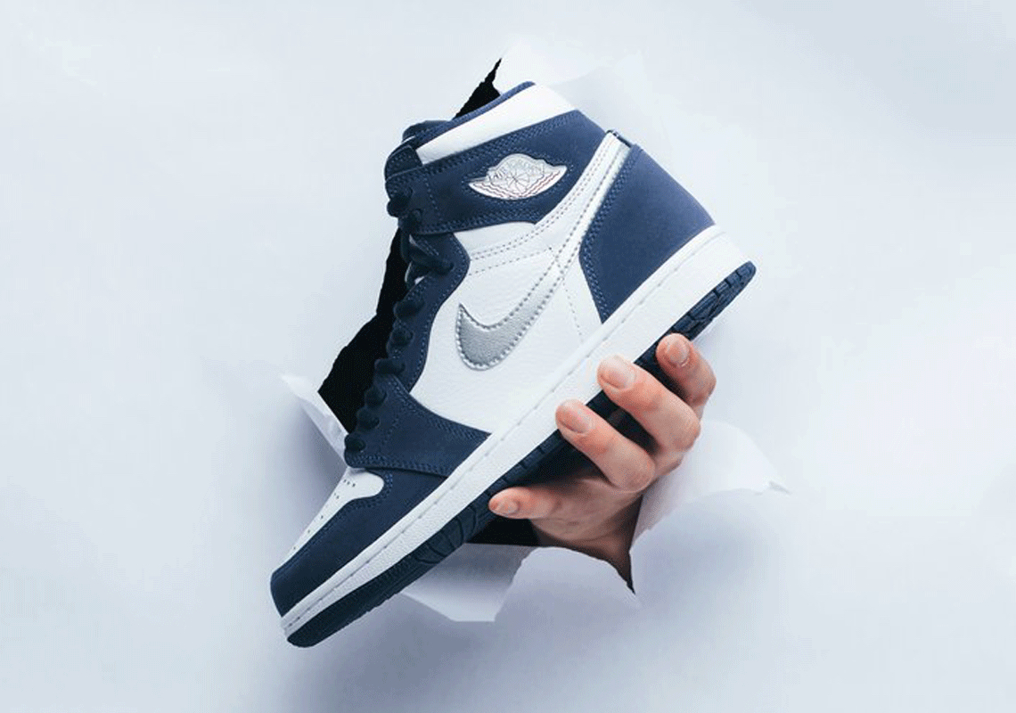 Reminder: Air Jordan 1 Retro High OG “Midnight Navy” Releases In The US Tomorrow