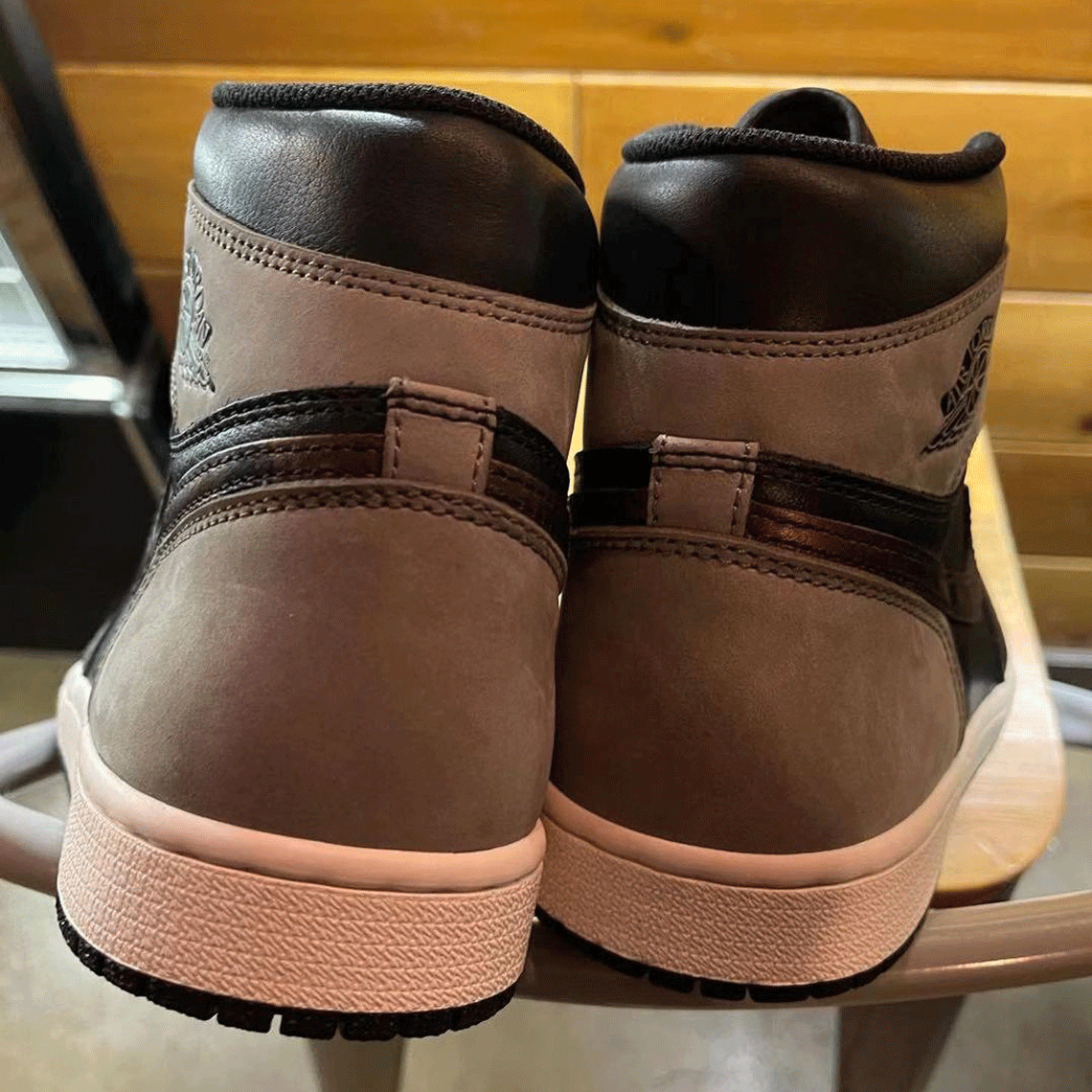 Air Jordan 1 Light Army 555088 033 05