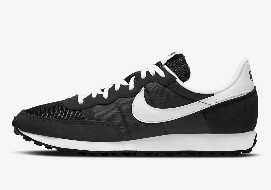 The Nike Challenger OG Continues Its Throwback Run With Simple "Black/White"