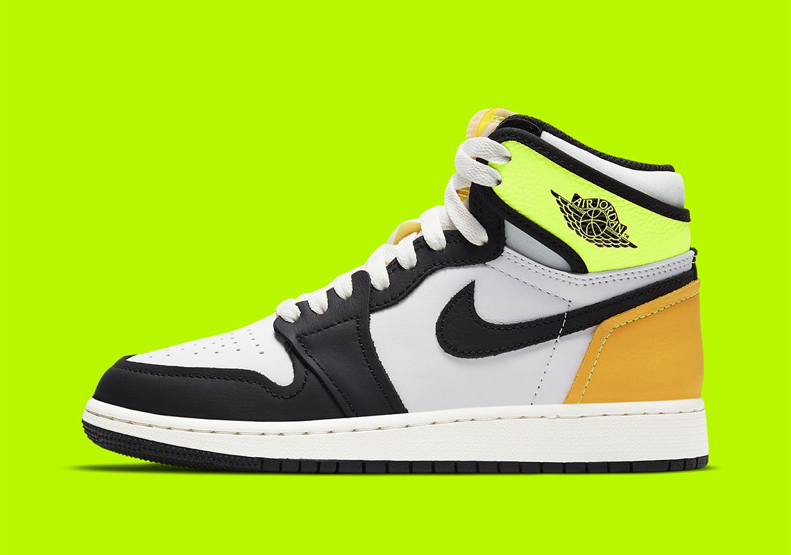 Air Jordan 1 Retro High Og Gs Volt God 575441 118 2
